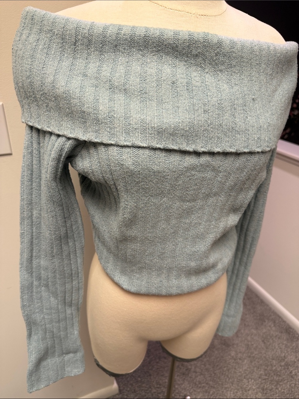 Pink Rose Off-Shoulder Ribbed Sweater in Light Mint